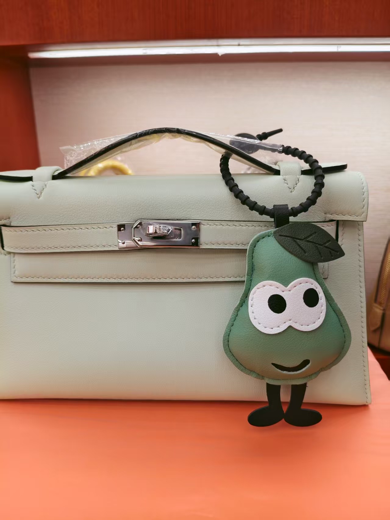 Cute keychain, creative Apple Christmas tree, couple car pendant, doll, cartoon five-pointed star, schoolbag pendant, gift pic 6