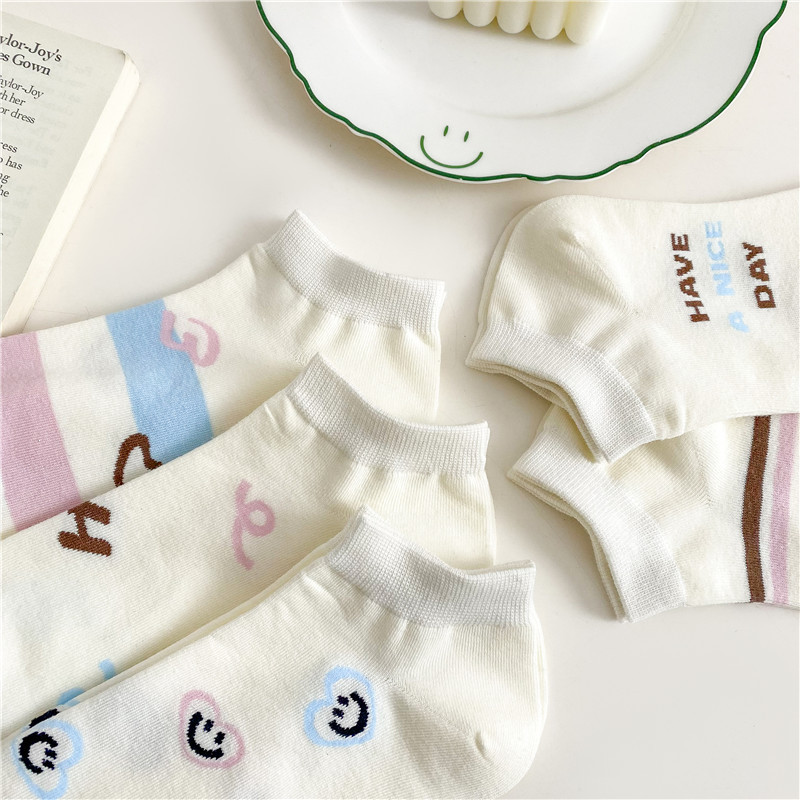 袜子女 夏季薄款女船袜ins潮日系卡通可爱笑脸字母女短袜现货批发详情2