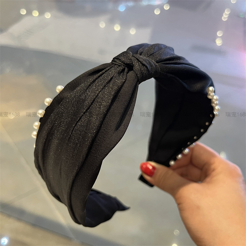 The new spring and summer headwear features a double-layer fabric with pleated yarn and asymmetrical beaded knots in the middle, creating a gentle and elegant hairband pic 9