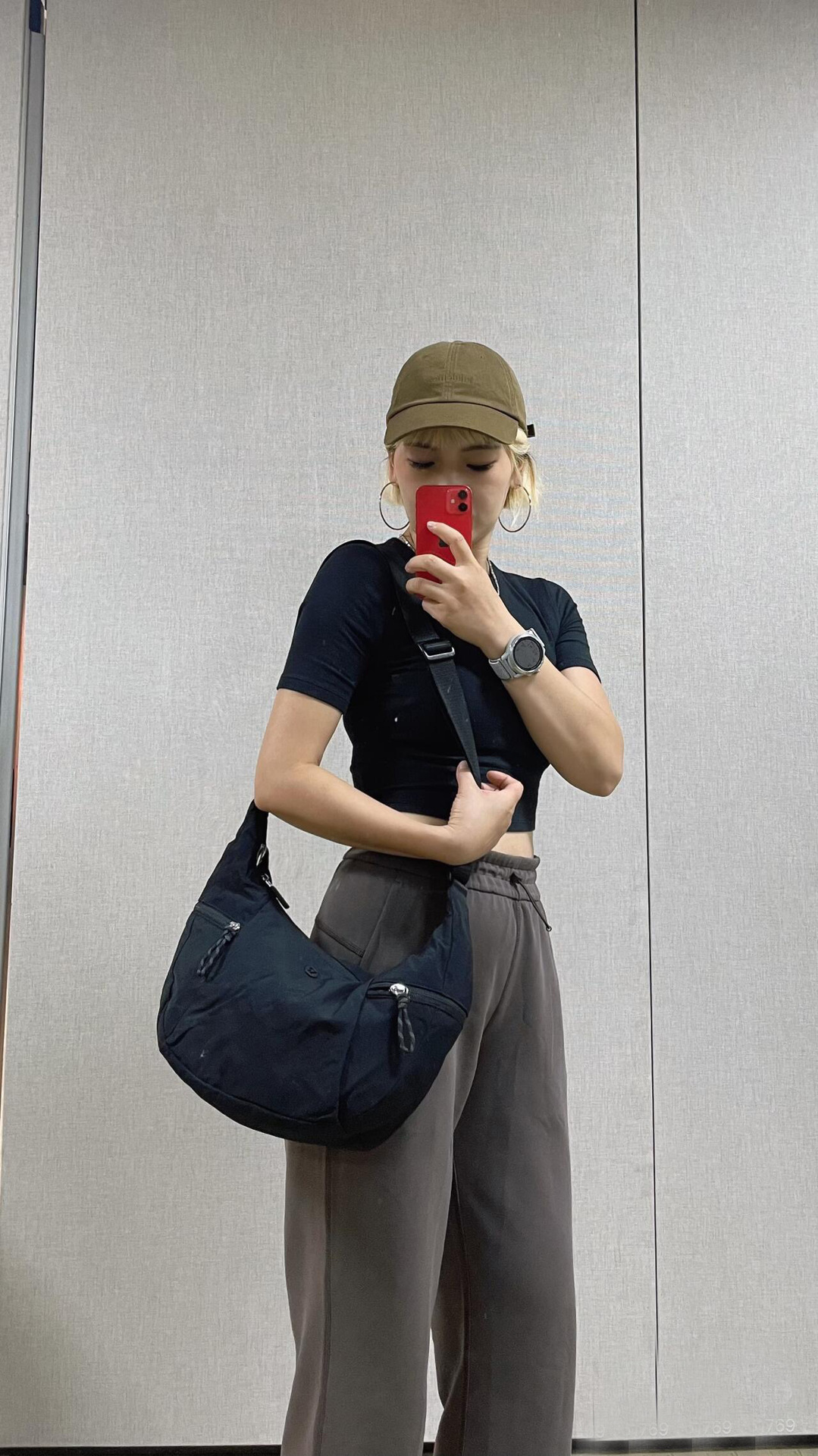 lululemon包大容量休闲百搭13L牛角包月牙包小众女士单肩斜挎包详情22
