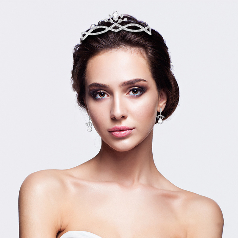 Factory direct sales: Popular metal rhinoceros diamonds from Europe and America, versatile and super fairy-like crowns, elegant and noble headwear for brides, wholesale of crowns pic 7