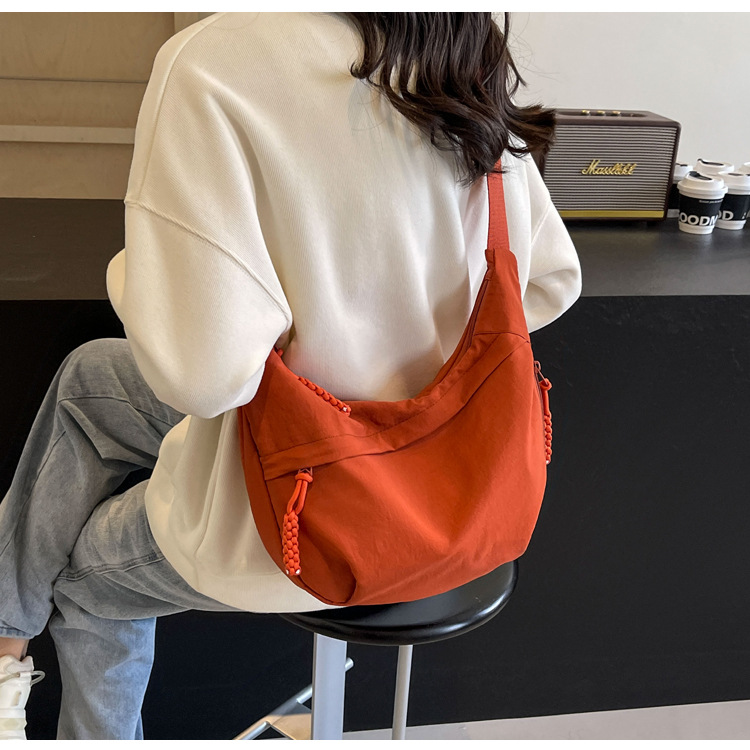 时尚布包女学生上课挎包尼龙布斜挎包大容量单肩包日系出游饺子包详情30