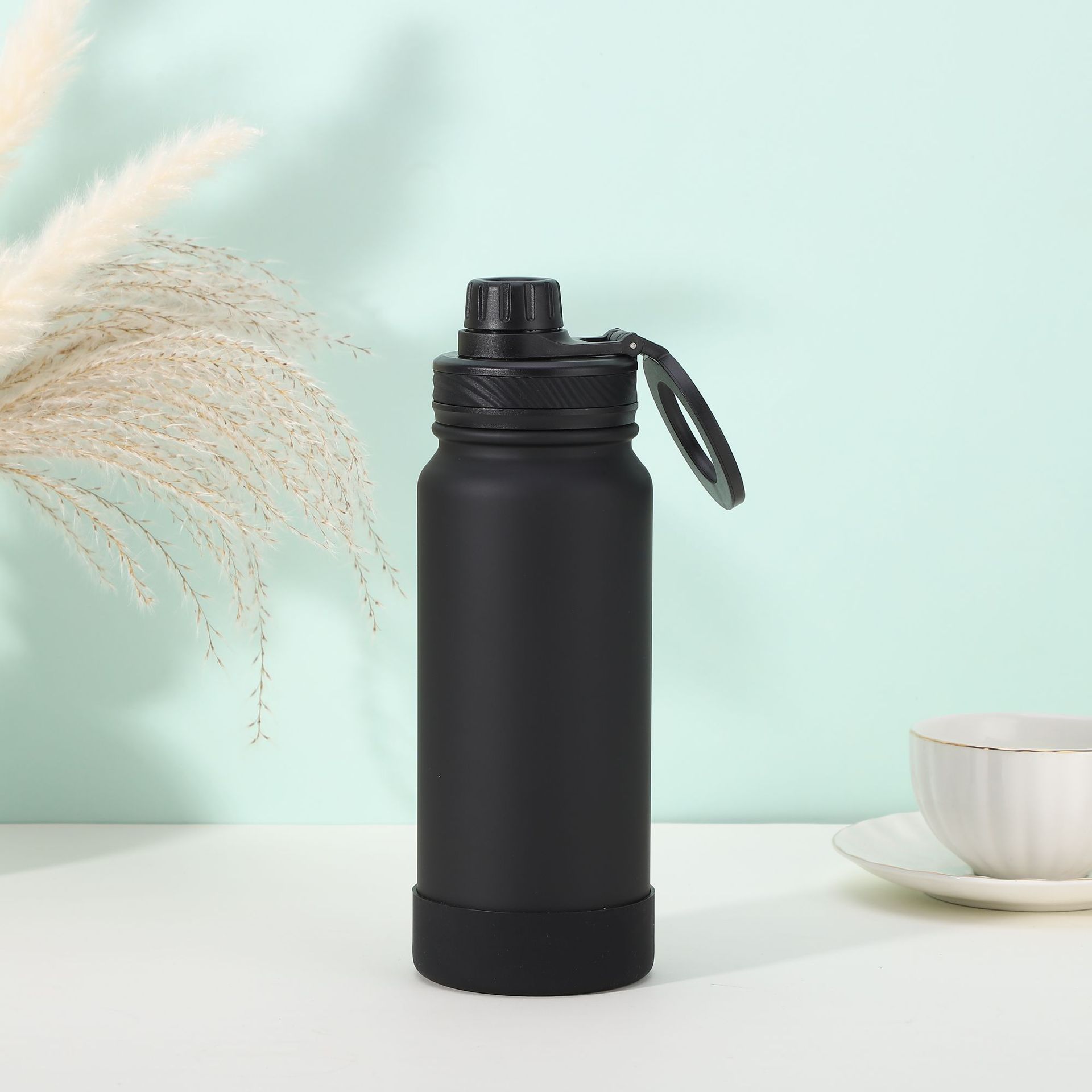 Amazon cross-border large-capacity stainless steel insulated cup, fitness portable space pot, outdoor portable sports water bottle pic 5