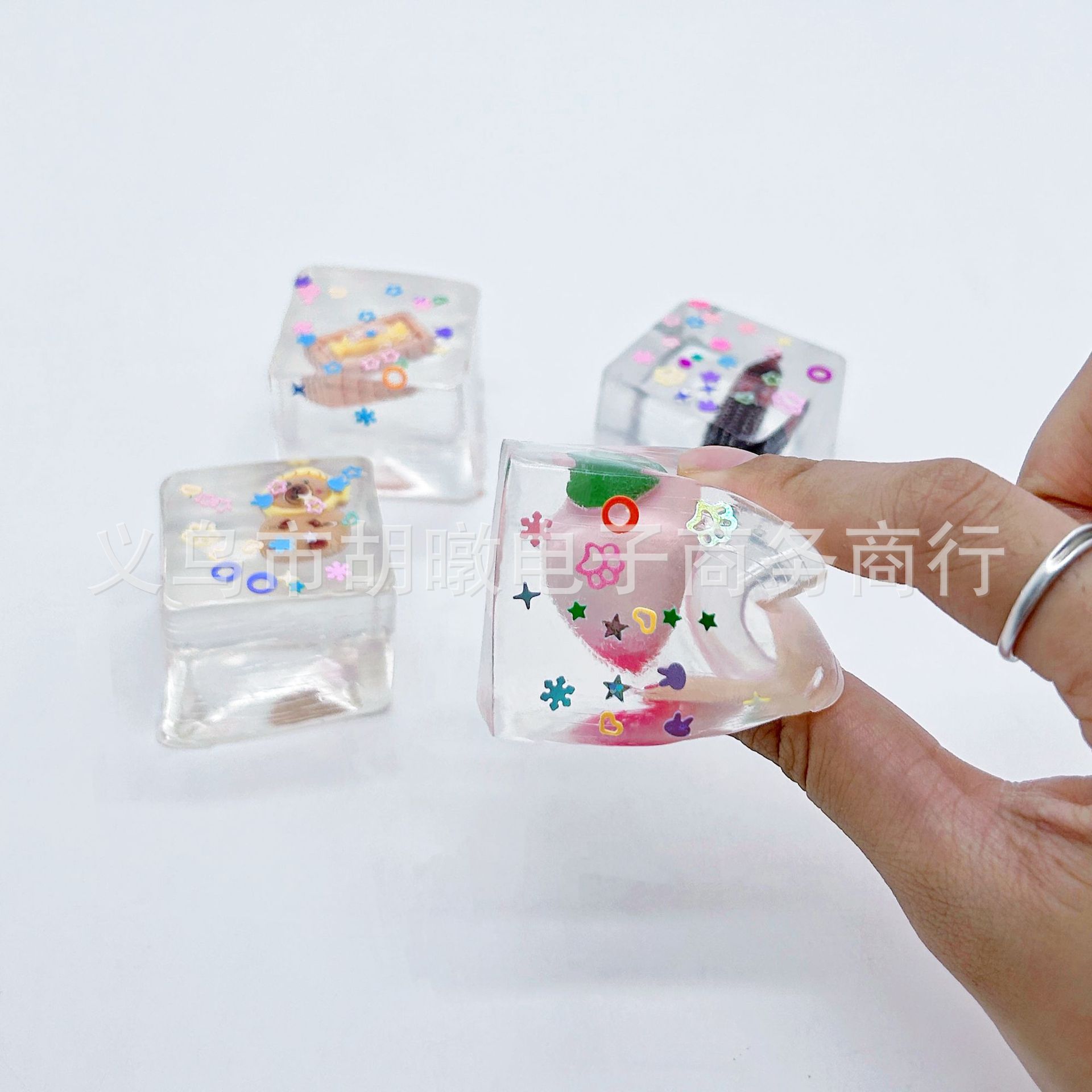夏日立体大冰块捏捏乐tpr解压玩具水果动物冰块盲袋儿童礼品批发详情13
