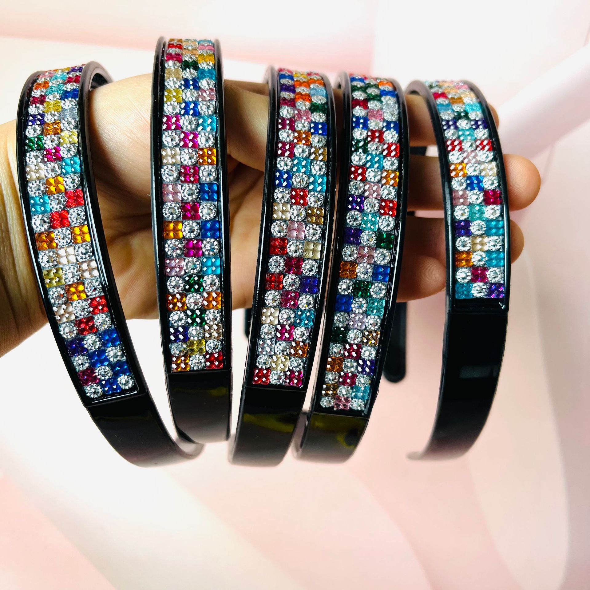 【1-9 Zones 】 Color diamond hair bands 20/ pack 2000/ box Multi-row diamond hair bands, color diamond fashionable headbands, wide hair bands with teeth, anti-slip headwear and hair accessories 1 yuan 2 yuan wholesale pic 2