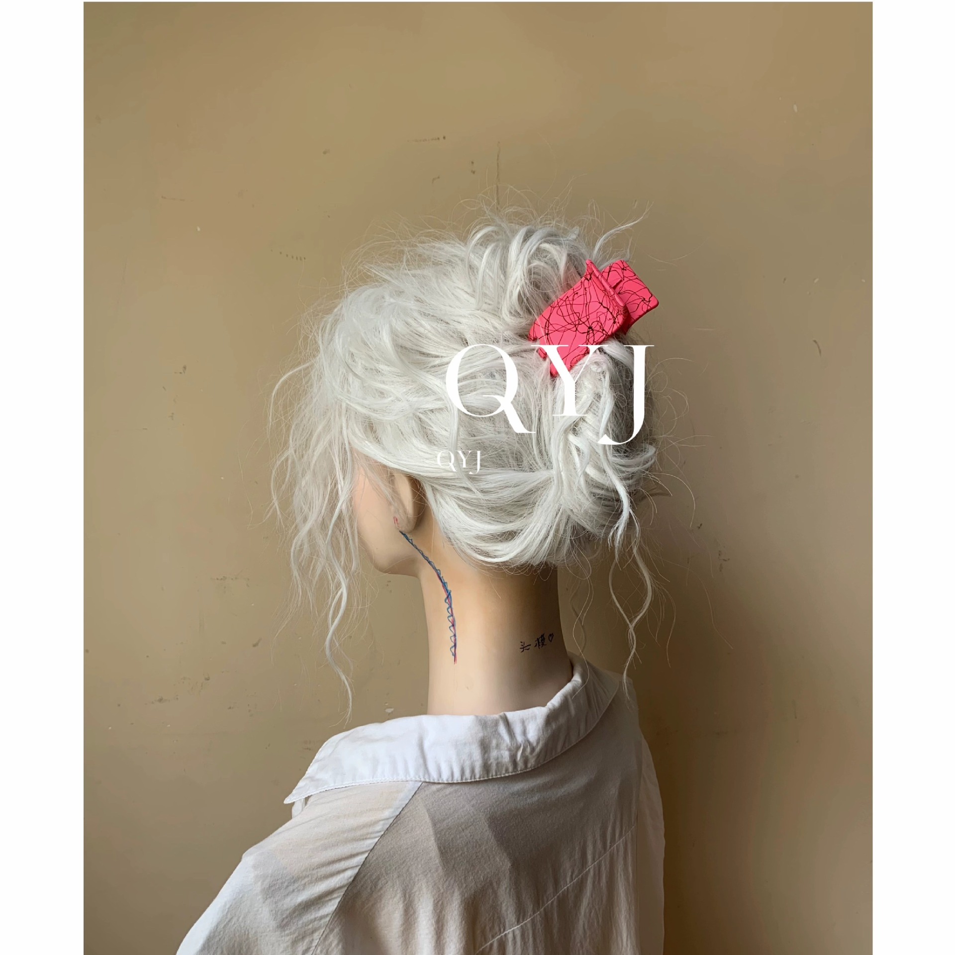 The 2023 new 6-tooth matte spinneret with a high spinneret ratio can catch old customers. Close your eyes and put it into the gripper to grab the hair and the back of the head pic 1