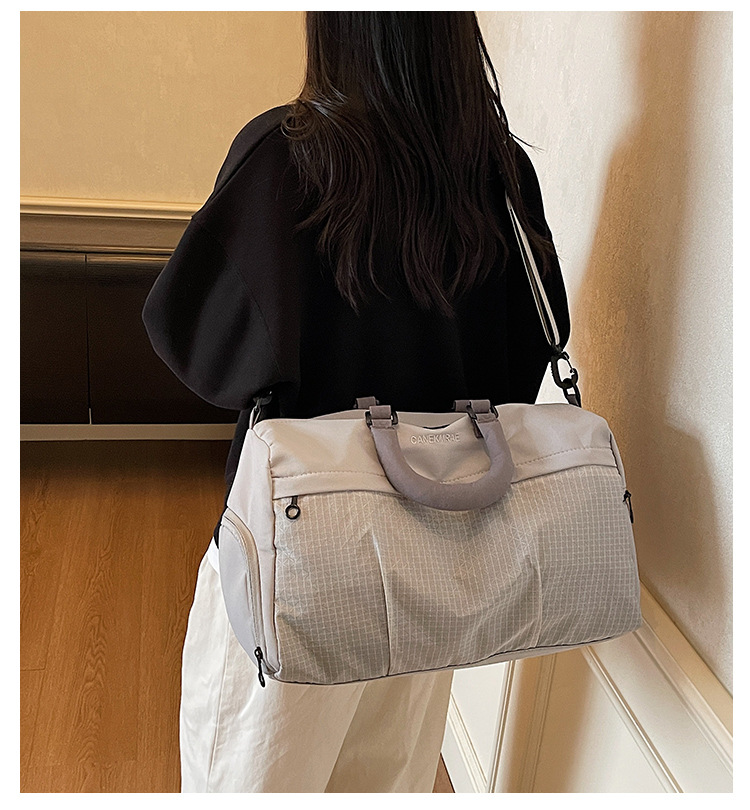 短途旅行包女轻便多功能斜挎运动健身包手提出差大容量收纳行李袋详情2