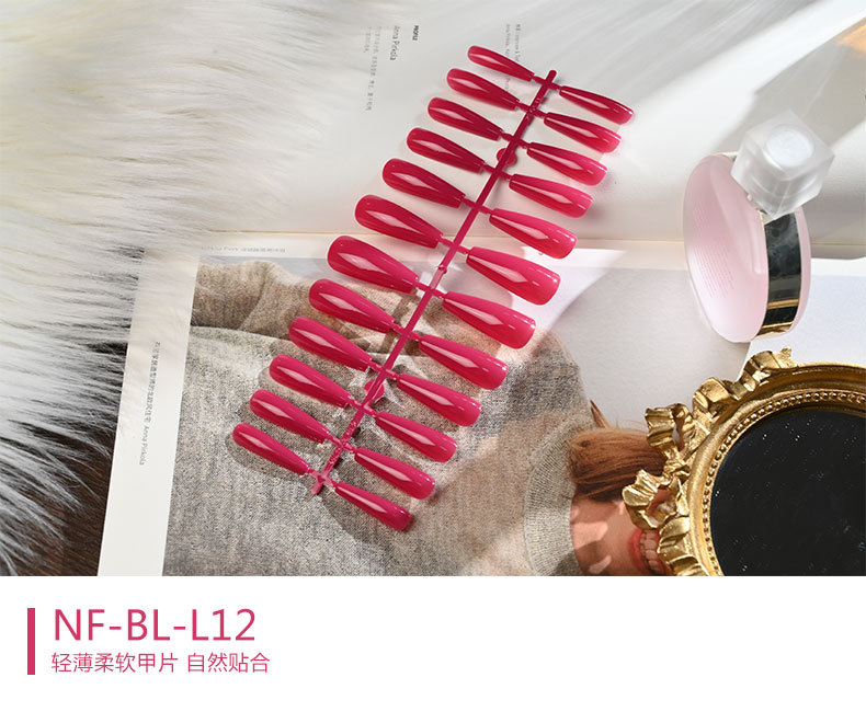The long ballet nail with solid color and glossy oil from Europe and America, the mid-length trapezoidal nail art piece, and the false nails are exquisite and simple pic 12