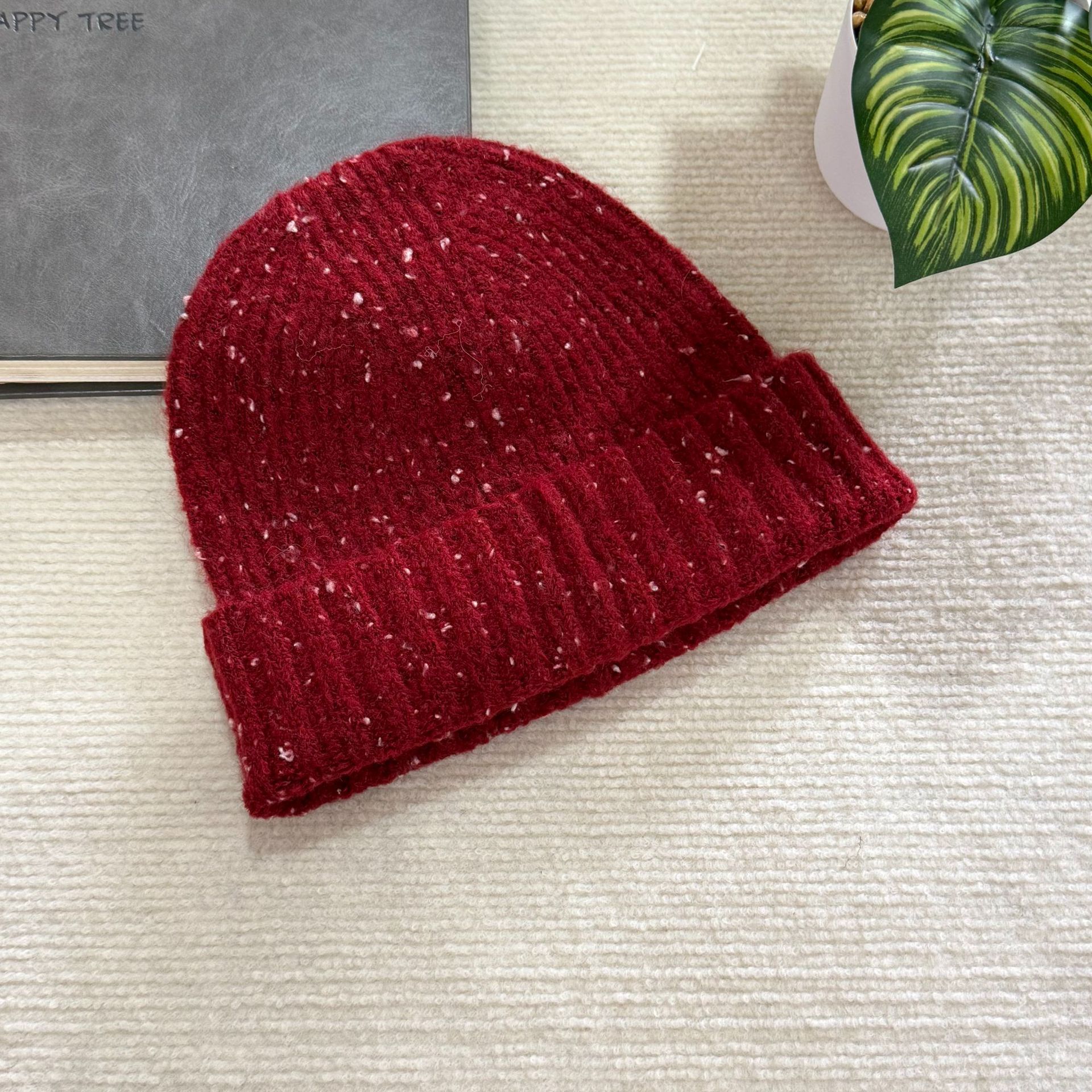 Factory direct sales of versatile and warm knitted caps for both men and women. 2025 Autumn and winter simple commuting style 0305 pic 4