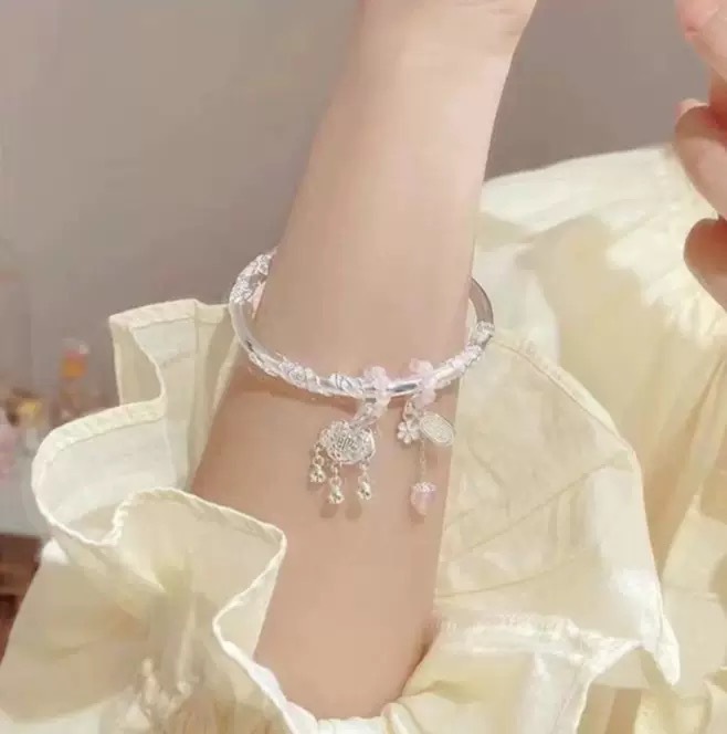 A young and elegant pure silver bracelet with a peace lock for women, a gift for your girlfriend and best friend on festivals pic 4