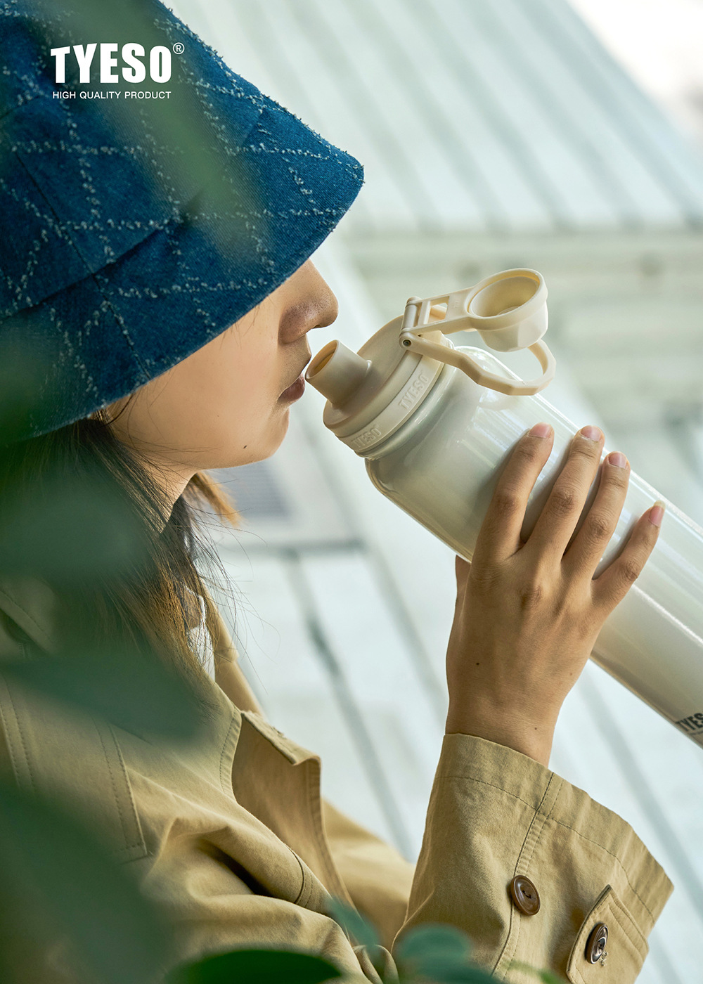 TYESO泰硕新款304户外运动保温杯大容量提手冰霸随行杯跨境详情2