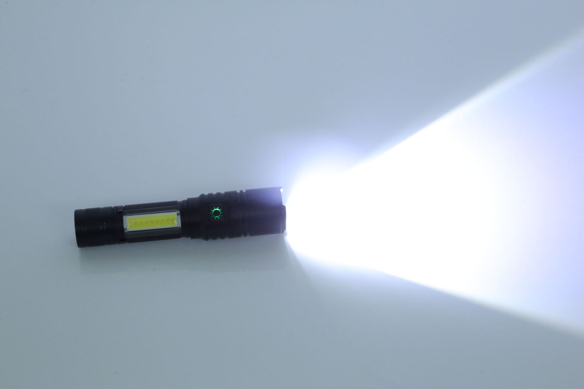 USB заряжает флуоресцентные индикаторы, чтобы обнаружить красный свет фонаря, белый свет ультрафиолетового света COB, а также активный магнит для ламп-ламп 7 pic 14