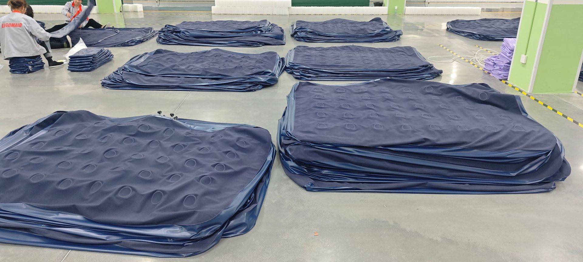 新款可收纳便携式植绒充气床野营户外充气床垫高端彩盒礼盒包装工厂直销懒人野外充气床详情13