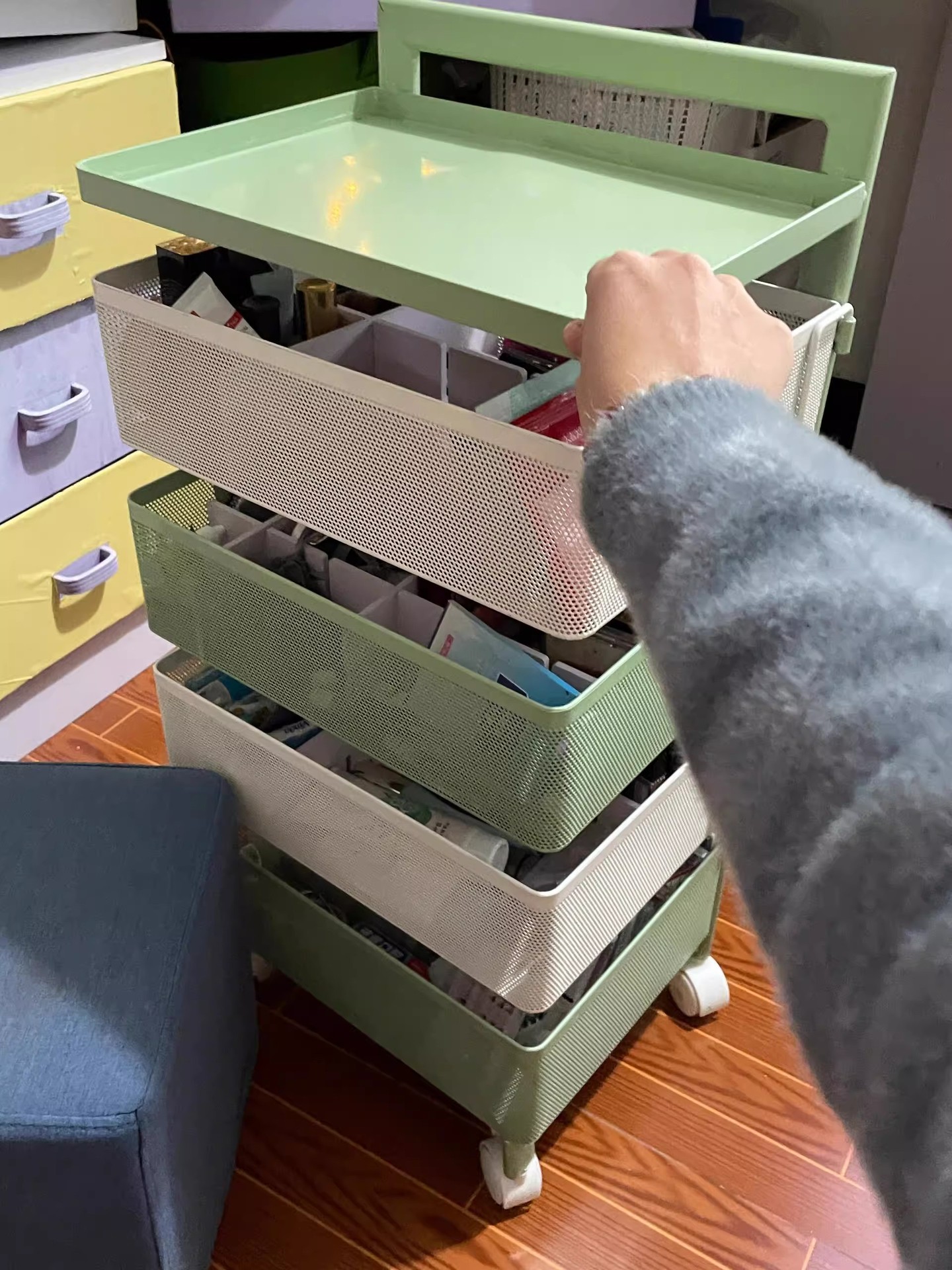 【长期主义好物】收纳小推车置物架旋转收纳可移动床头化妆品整理详情3