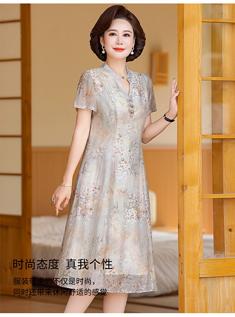 中老年妈妈连衣裙2024夏季新款国风设计年轻妈妈宽松透气时尚夏装详情2