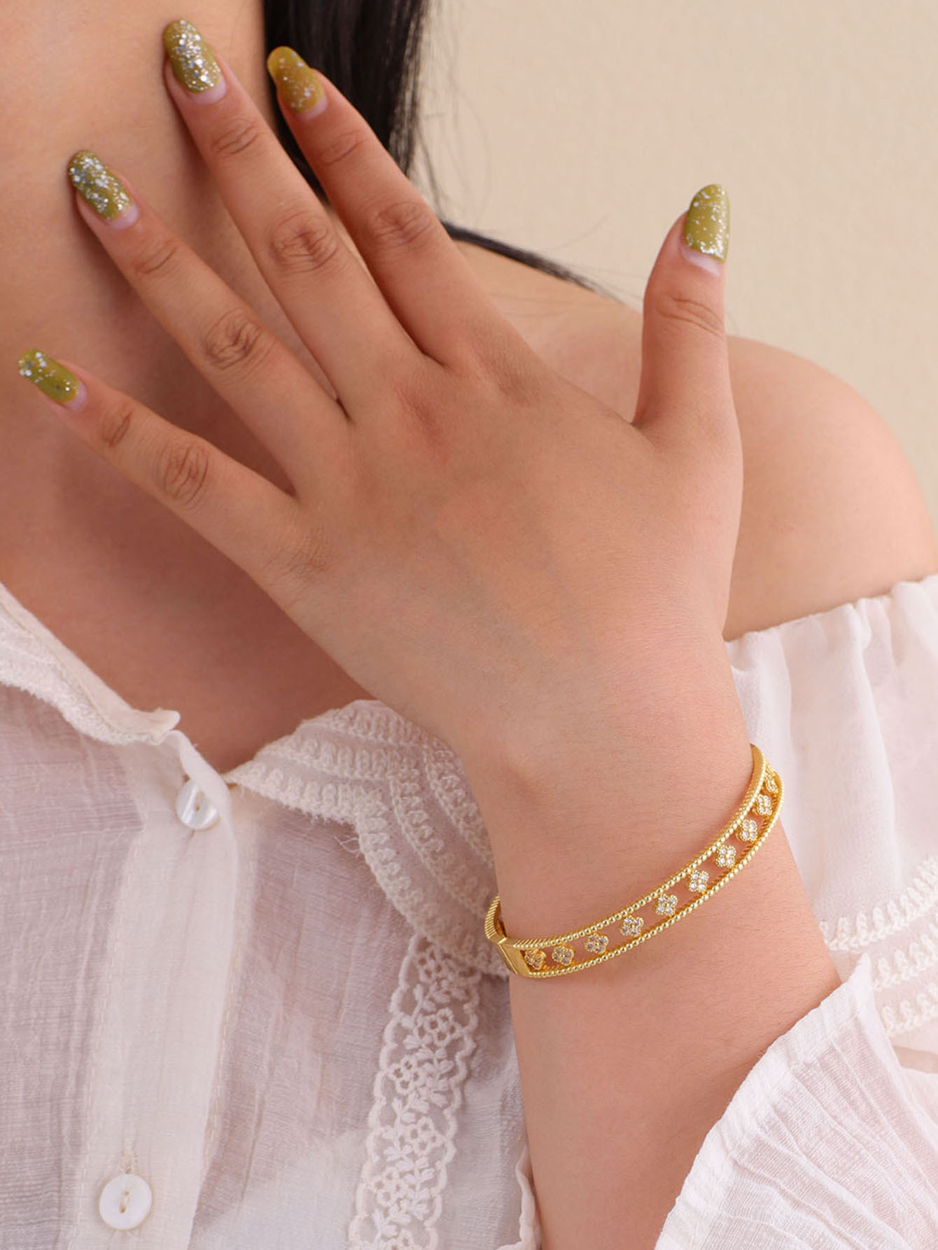 Fashionable country style four-leaf clover 3A zircon bracelet for female Korean Internet celebrity, light luxury and versatile 鉓 product factory direct sales pic 4