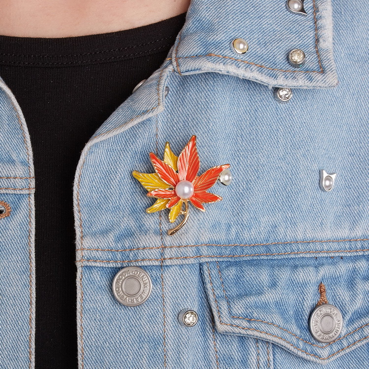 Cross-border best-selling plant series brooches, daisies, sunflowers, lacquered vases, maple leaf flower brooches and brooch accessories pic 25