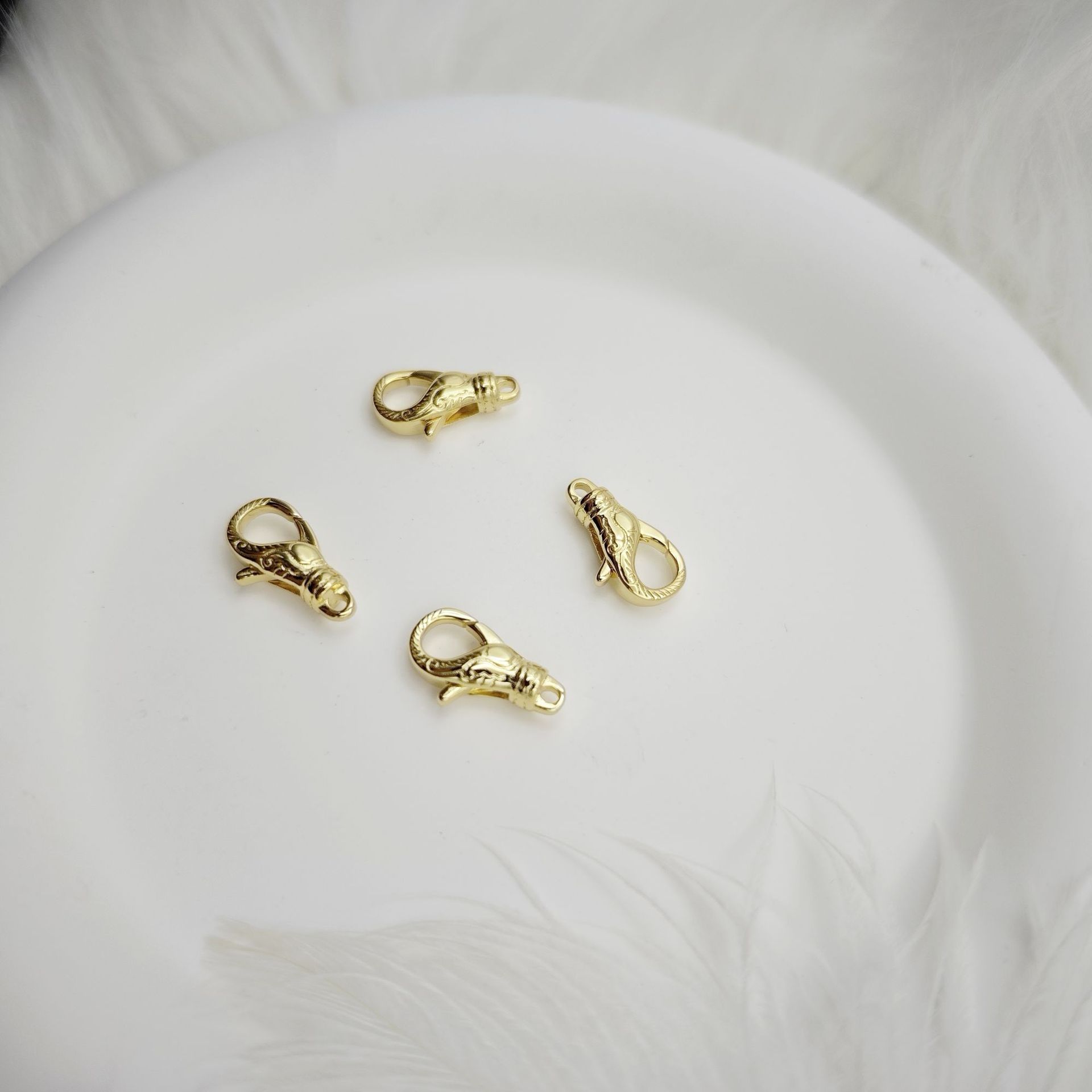 diy铜镀18K真金手工异型龙虾扣饰品配件批发保色钥匙扣手链扣详情5