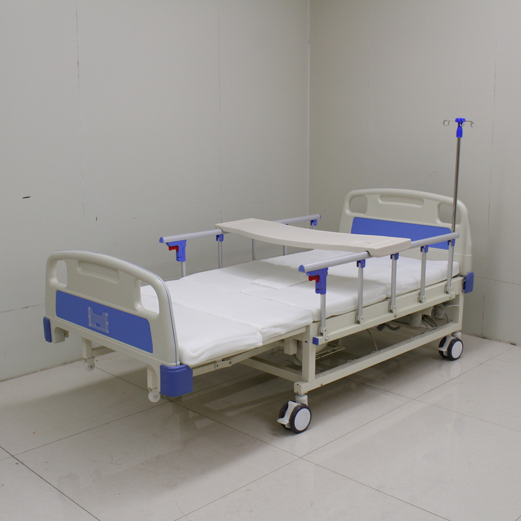 外贸专供迈科电动病床翻身护理床医用带轮子可推动静音护理病床详情10