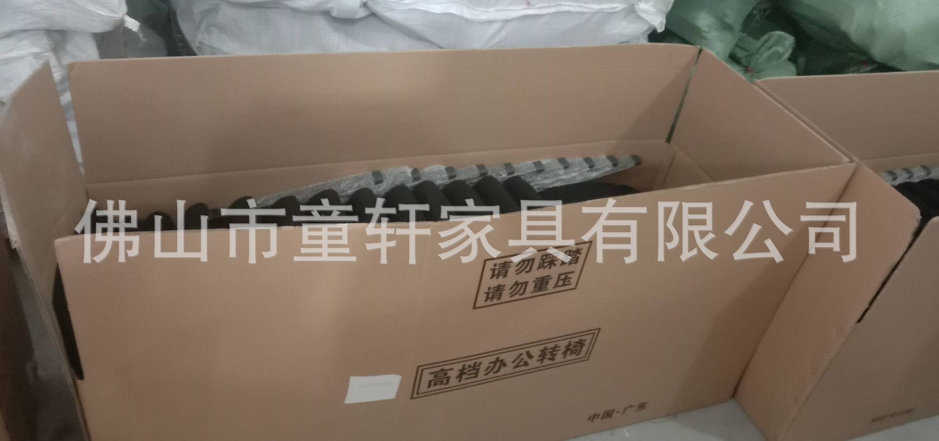Foshan manufacturer wholesals foreign trade office chairs, fabric four-legged training chairs with writing boards and armless conference seats pic 41