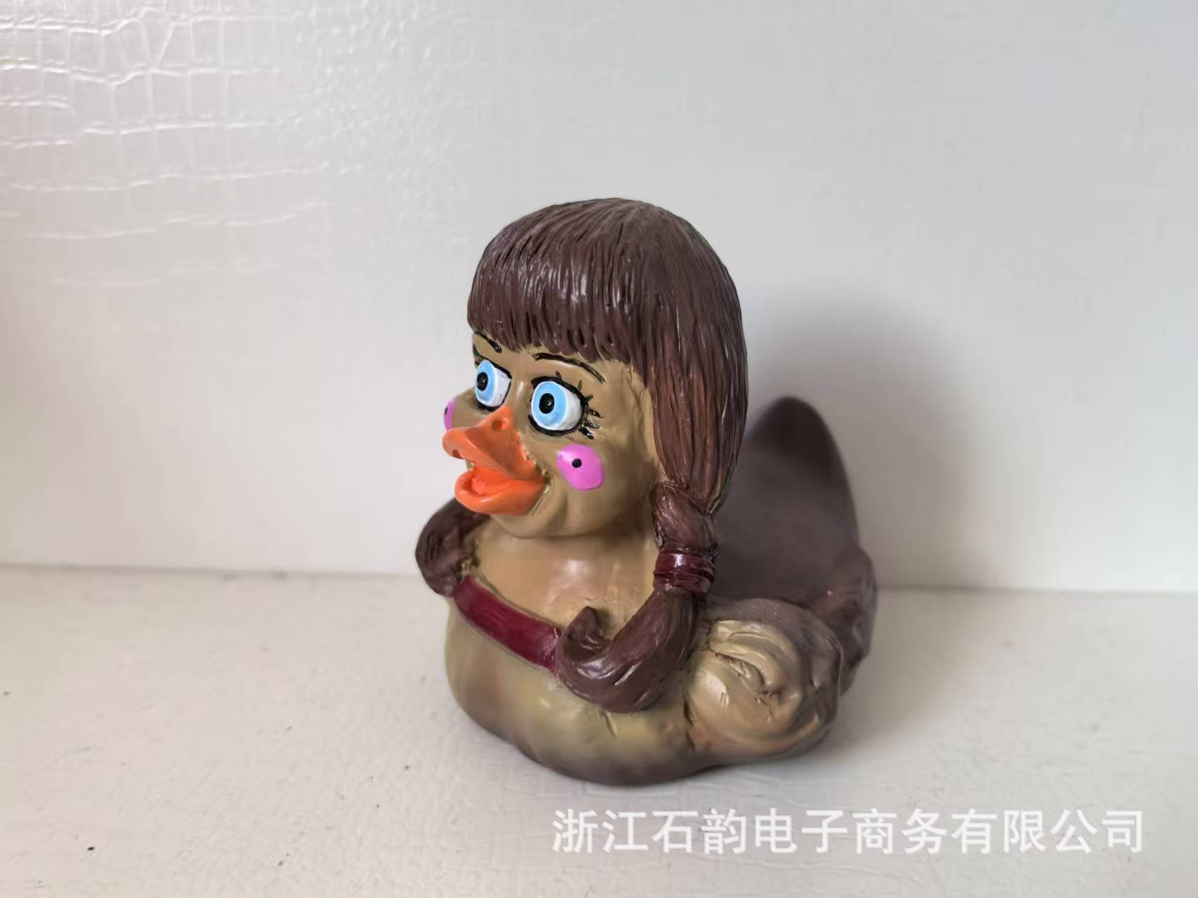 跨境新品厂家直销恐怖电影鸭子雕像万圣节礼物摆件超级有趣礼物详情11