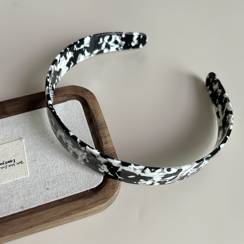 Korean acetate leopard print color hairband with teeth, anti-slip wide edge headband and hair clip, a versatile new for French style women going out pic 13