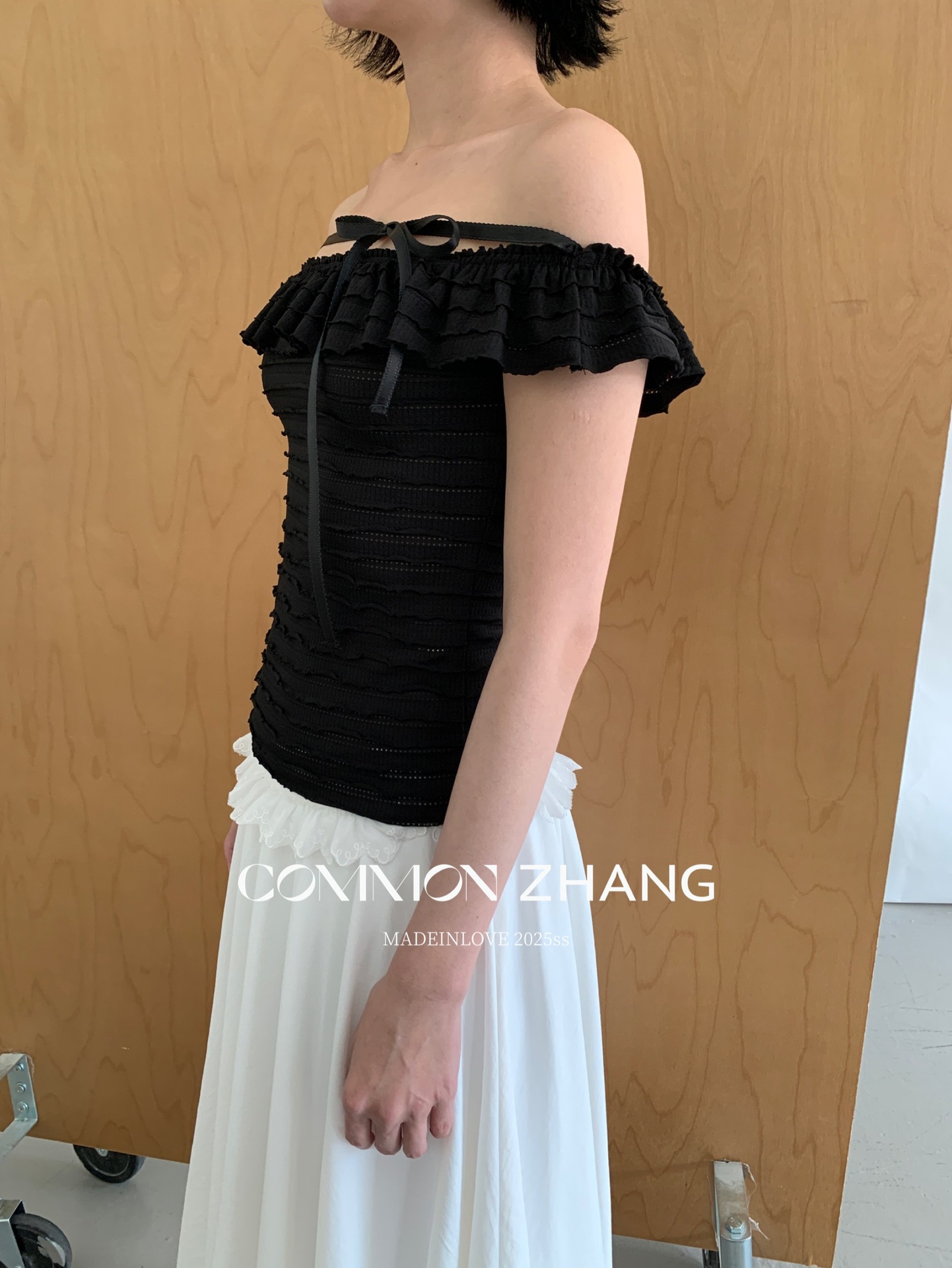 CZ ZHANG Summer French lace one-shoulder off-the-shoulder, contrasting color striped waist-cinching slim shirt B23795 pic 26