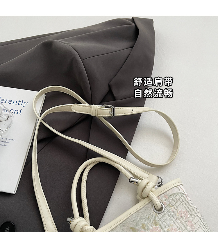 手拎新国潮式刺绣包包女2025春夏新款国风绣花时尚水桶包百搭斜挎包详情5