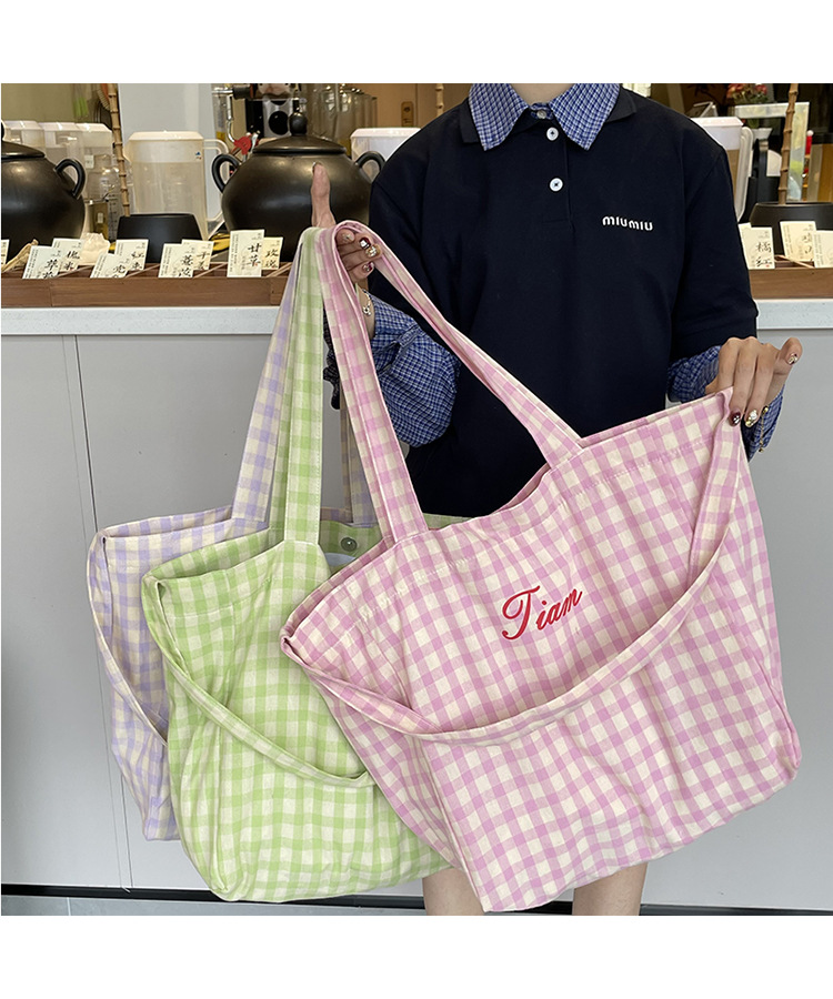 ins风字母格纹大容量托特包女2025新款度假风单肩斜挎包购物包详情4