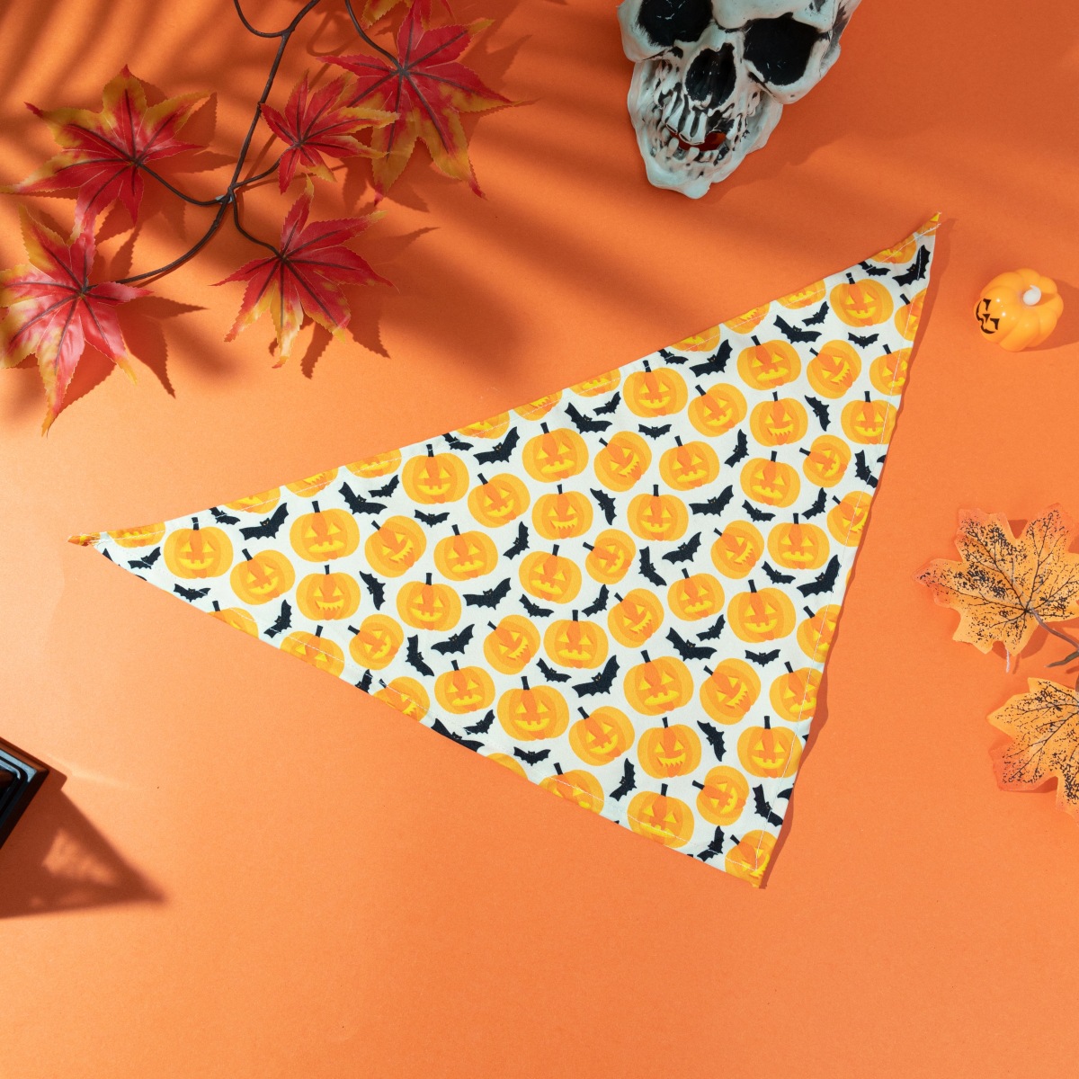 万圣节宠物玩具猫咪新款万圣三角巾拍摄吃饭猫狗通用宠物围巾厂家详情27