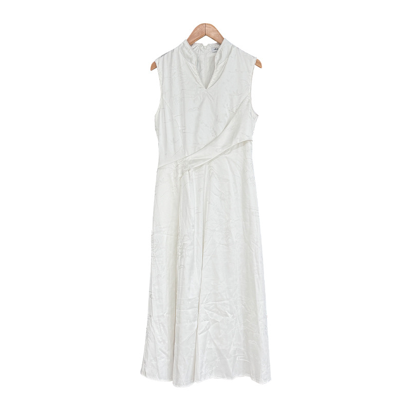 The 2025 summer new bestseller is a high-end and exquisite sleeveless dress with a light Chinese style and improved cheongsam design pic 6