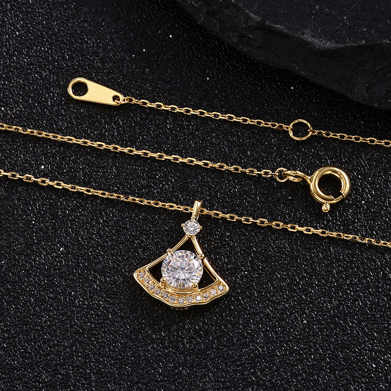 Zhuoheng Zhenxuan s925 Pure Silver Clover Necklace with micro-inlaid zircon, exquisite and compact design, fashionable little dress necklace for women pic 14