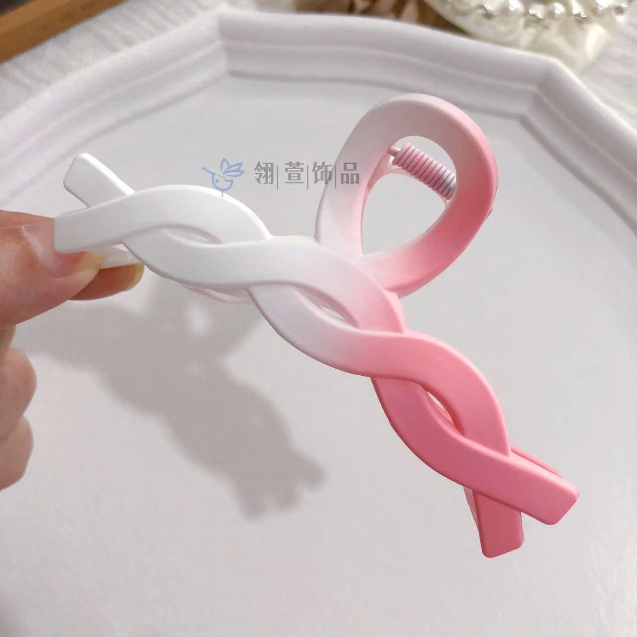 跨境少女粉渐变色八件套抓夹新款后脑勺鲨鱼夹夏季盘发大号发卡详情8