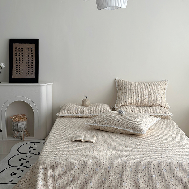 Lisa series, a three-piece set of all-cotton high-temperature sand-washed cotton bed cover, is skin-friendly, breathable and suitable for all seasons pic 4