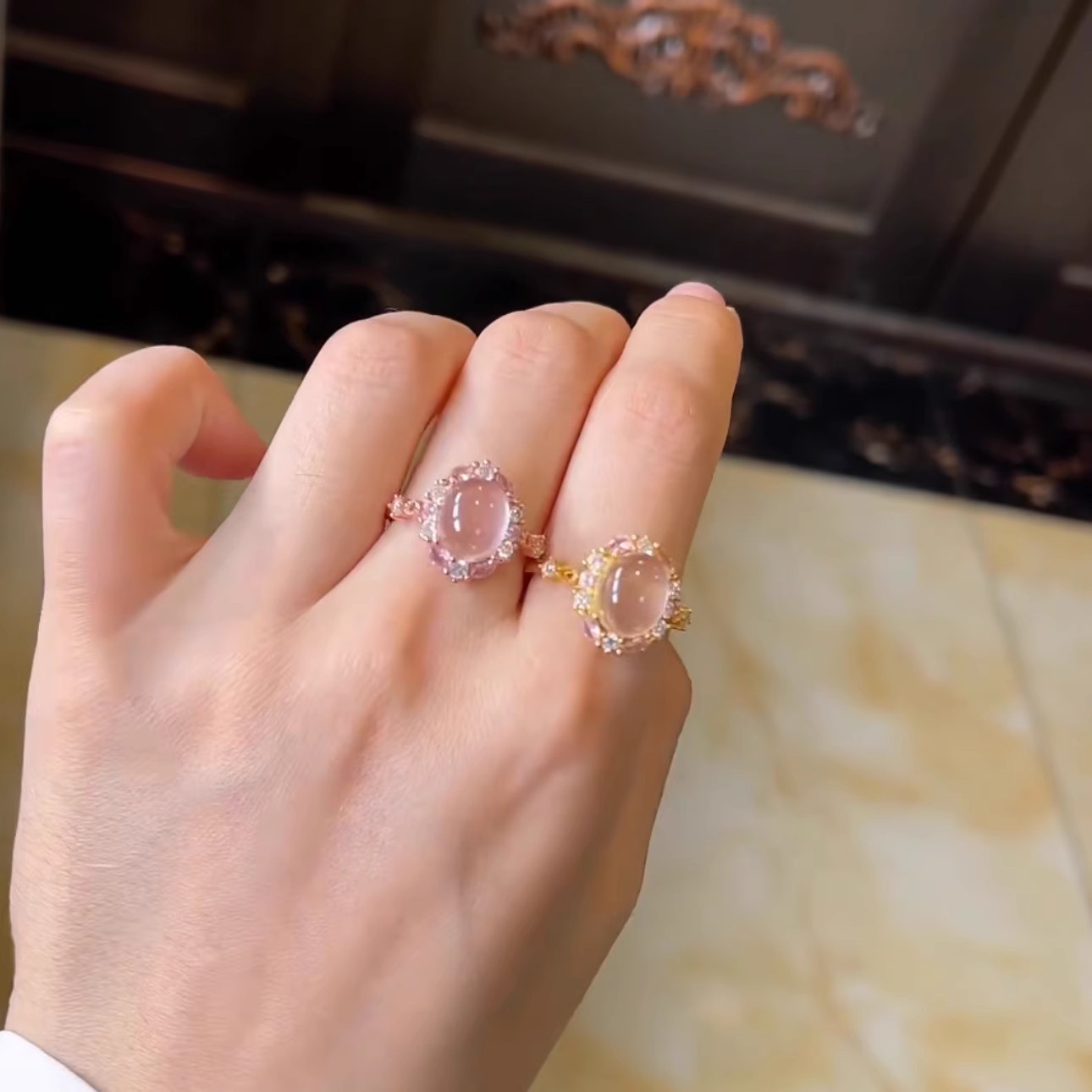 Pigeon egg pink crystal egg face ring, ice type chalcedony inlaid with white ice gemstone ring, high-end and gentle temperament pic 5