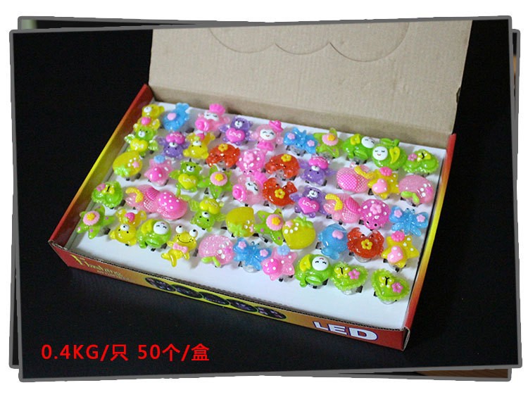 儿童亚克力发光戒指  发光手指灯led闪光儿童戒指玩具地推于具详情7