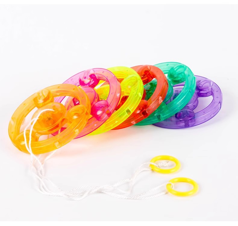 拉线飞轮带哨怀旧儿童发光小玩具拉响拉哨闪光陀螺热卖地摊玩具详情5