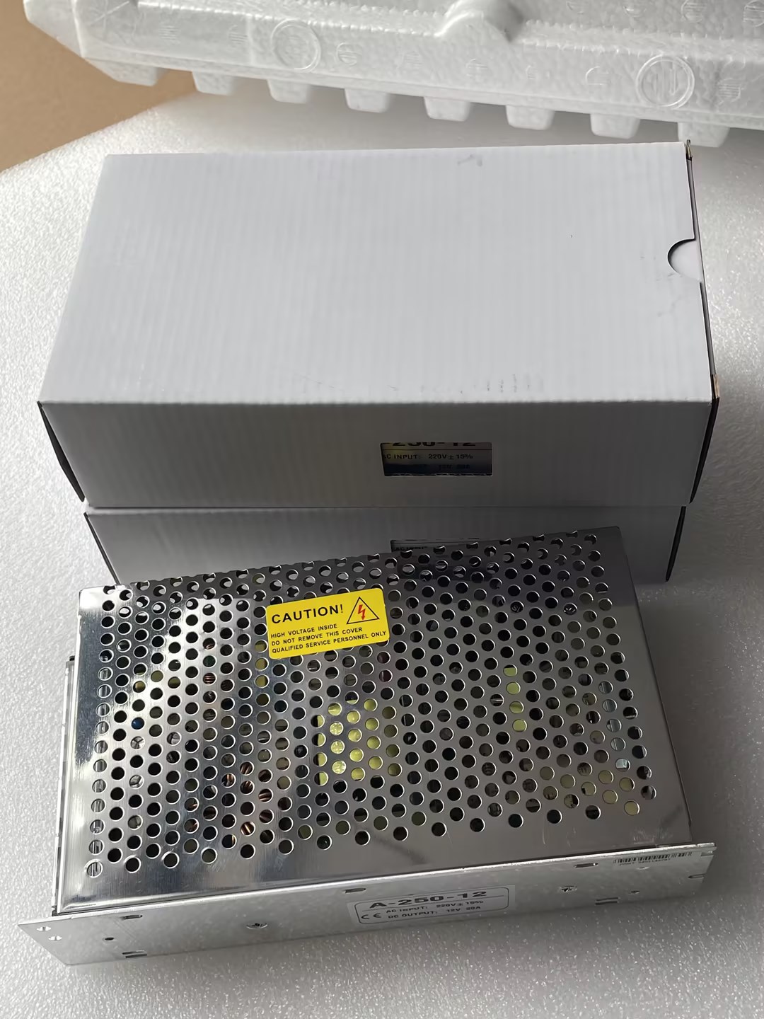 12V开关电源12V10A绿电12V20A集中供电监控摄像头大功率详情7