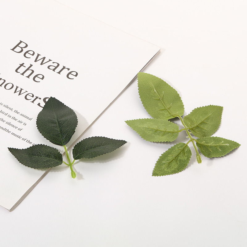 厂家直仿真丝印单支玫瑰叶橱窗摆件摄影道具家居装饰摆件现货批发详情3