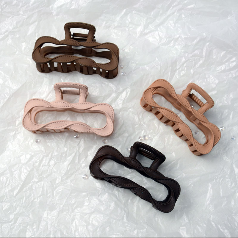 亚马逊新款清爽糖果色仿皮革线条纹女抓夹时尚方块鲨鱼夹发饰批发详情4