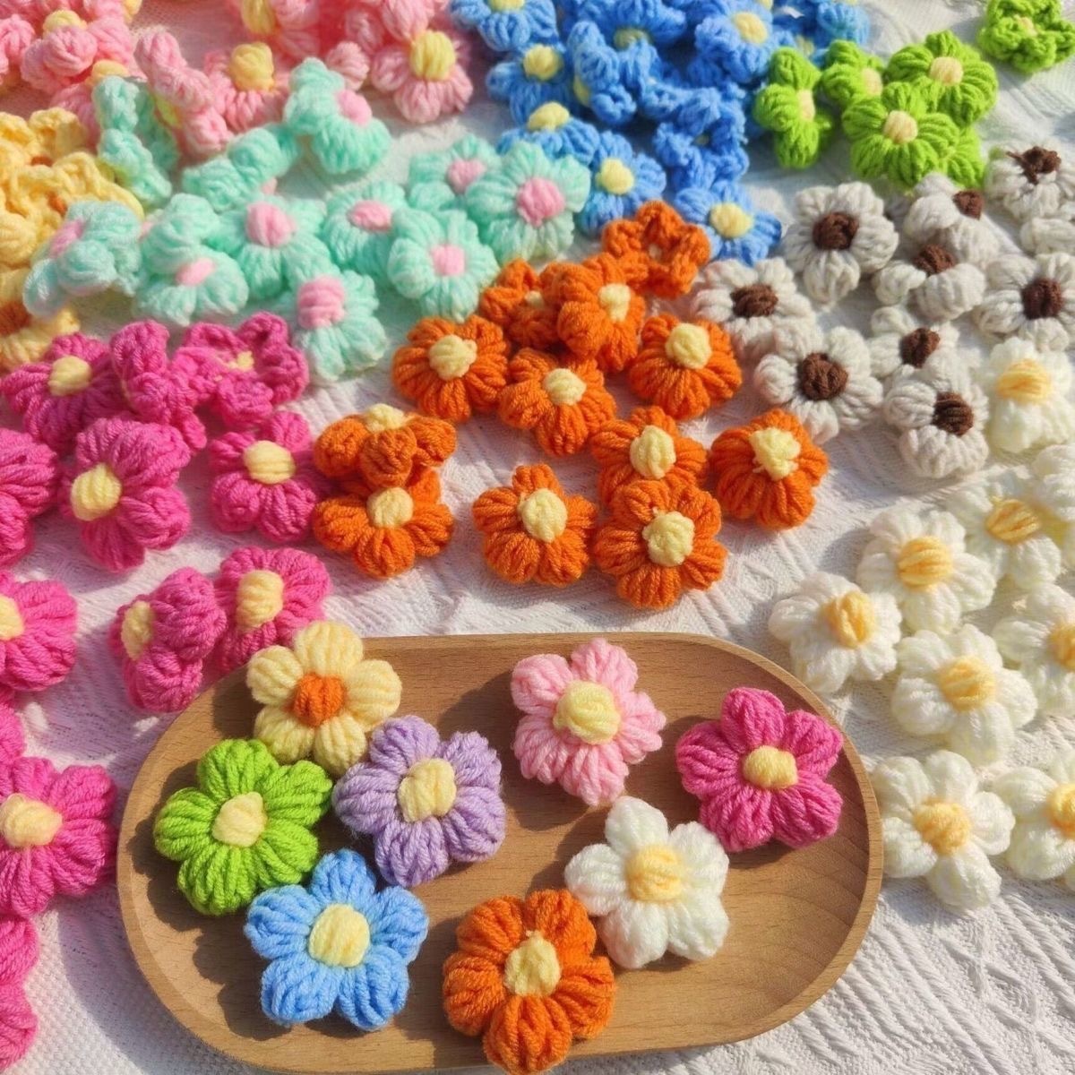 手工钩织毛线花朵泡芙花成品钩针小花diy编织多色彩色服装帽子配详情8