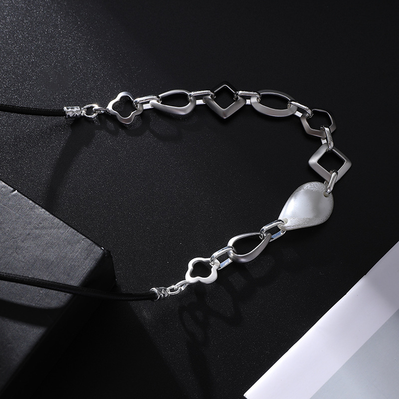 短项链跨境新款设计感小众简约时尚高级不规则几何合金女锁骨链详情12