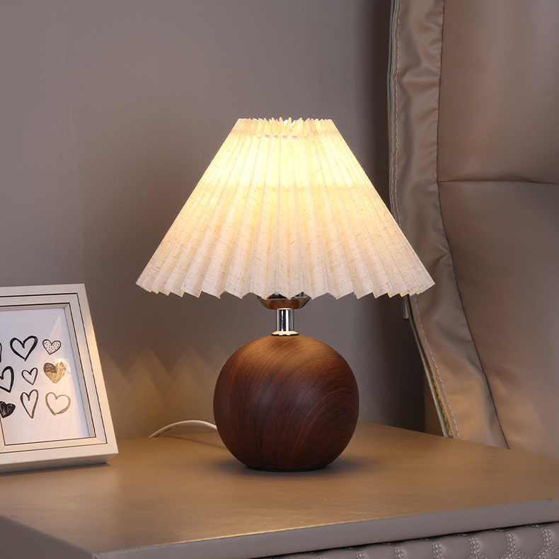 Pleated table lamp, ins Nordic ceramic bedside lamp, warm, romantic, simple, ins style, girlish, high-end and retro pic 12