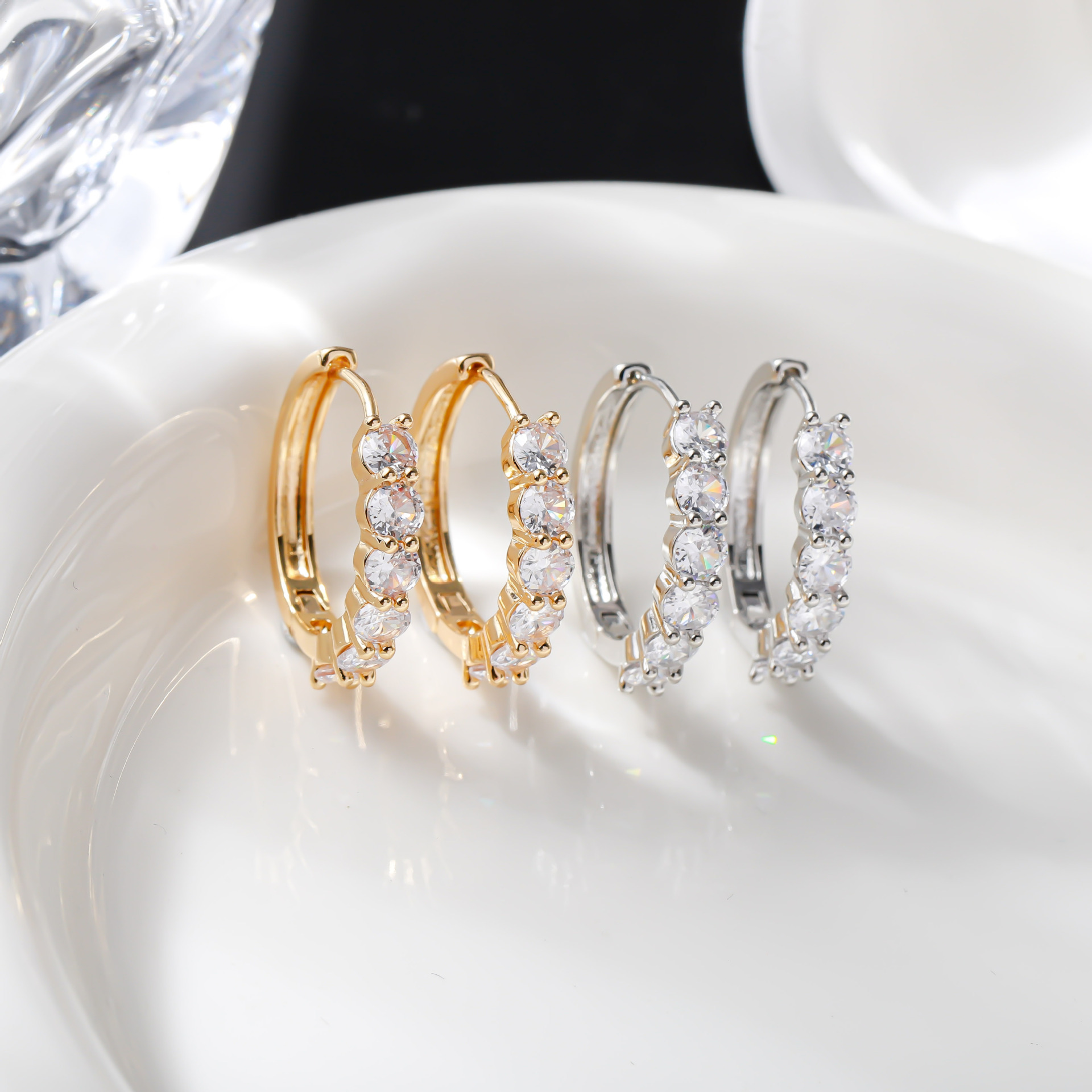 New European and American row diamond imitation moissanite earrings with a light and luxurious style, round zirconia geometric earrings, are selling well on Amazon pic 6