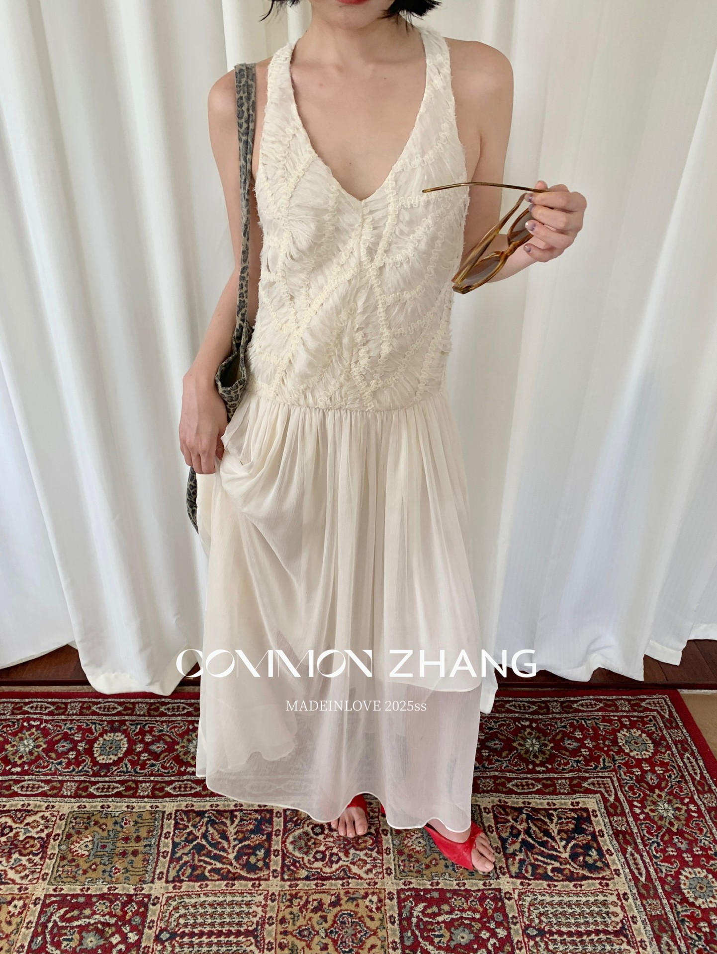 CZ ZHANG Mocha Mousse retro pleated V-neck dress Texture backless slightly transparent long dress B26987 pic 9