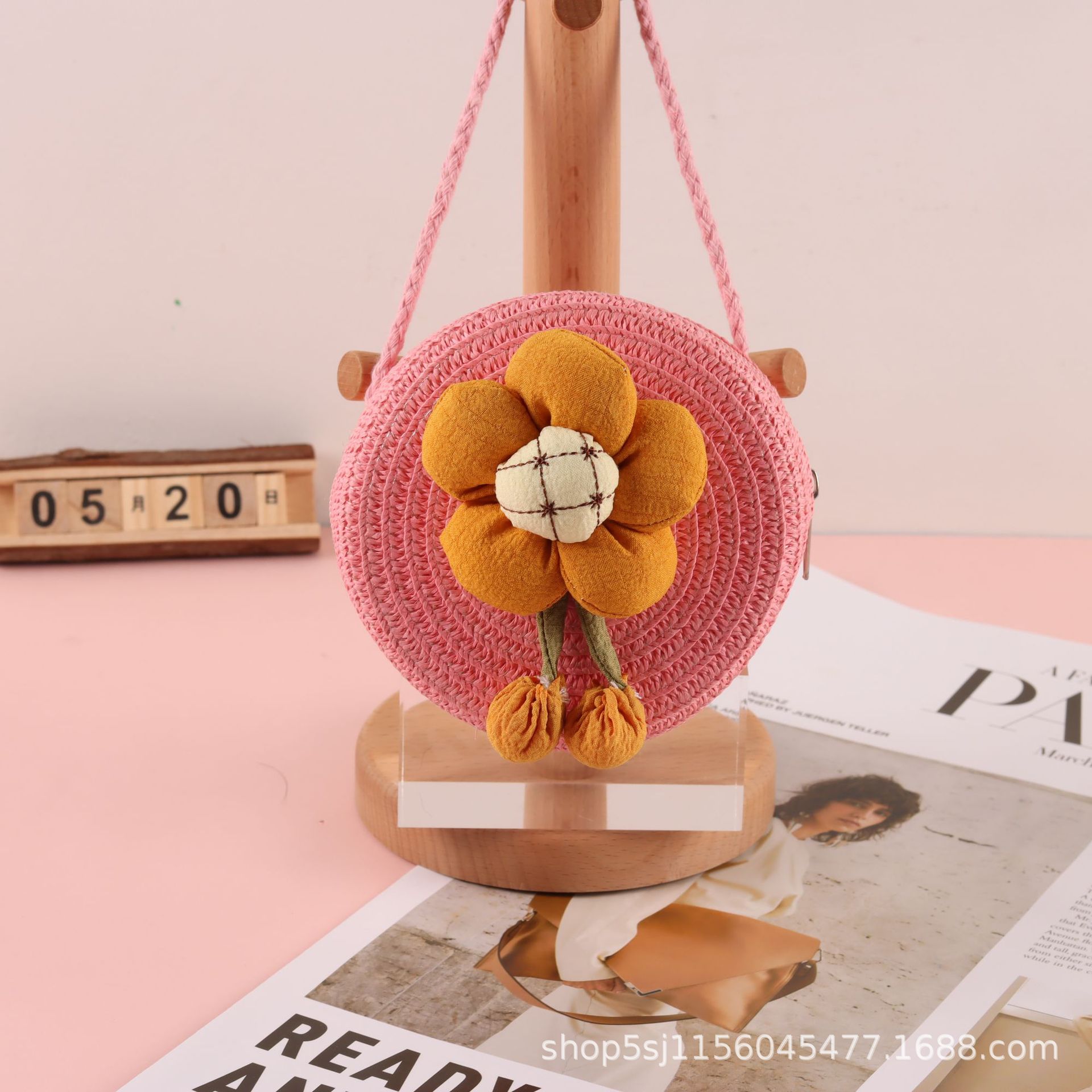 春夏新款儿童草编小包包小女孩可爱零钱斜跨圆包公主潮时尚单肩包详情12