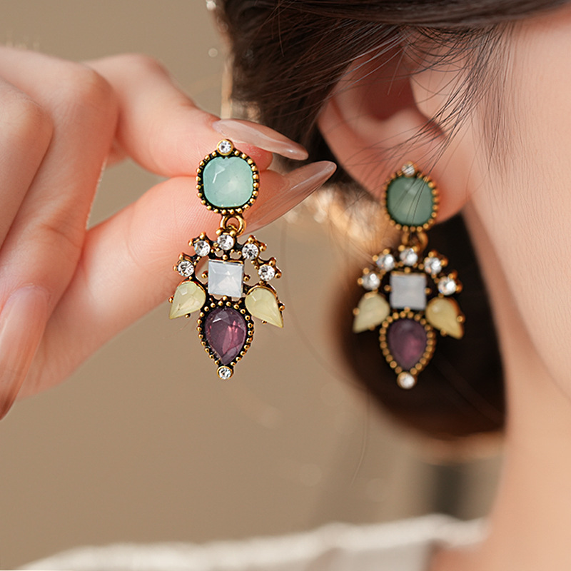 银针欧美夸张树脂镶钻花朵耳钉时尚小众设计感耳环轻奢高级感耳饰详情2