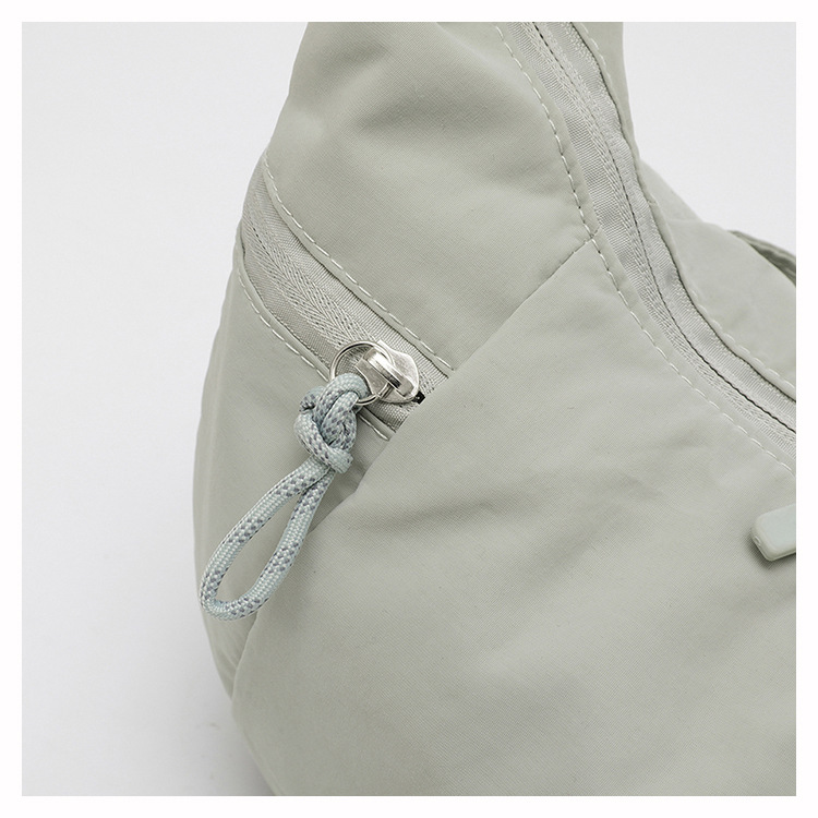 包包女lulu饺子包新款牛角包休闲健身运动包潮百搭通勤单肩斜挎包详情27