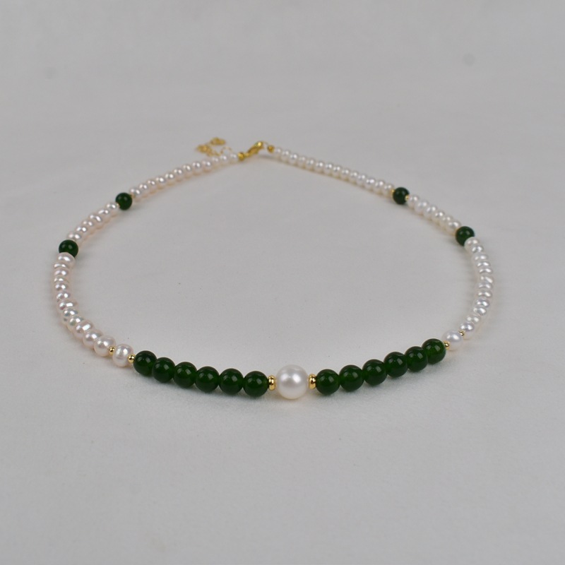 Natural freshwater pearl necklace, green agate round beads, elegant and high-end neckchain, autumn and winter outfit, pearl sweater chain pic 5