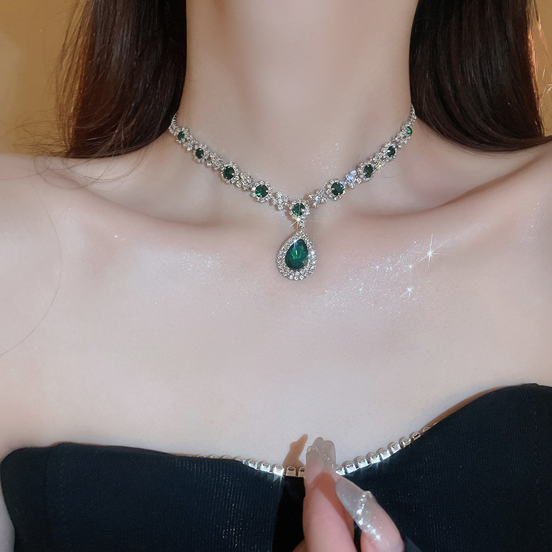 European and American cross-border water drop diamond-encrusted stud necklace, light luxury style fashion pendant, collarbone chain, internet-famous high-end accessory for women pic 33